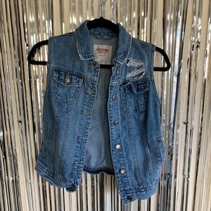 🎁 (4 for $25) Target Jean Vest